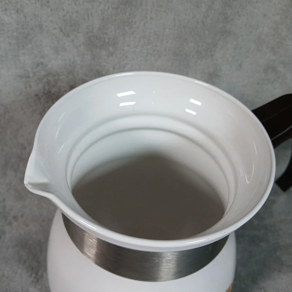 Corning Ware P-166 Spice O Life Coffee Teapot 6 Cup White Vintage Kitchen 1970s